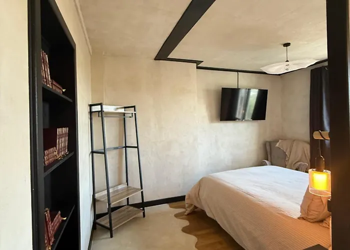 La Elegante Saint-Lo